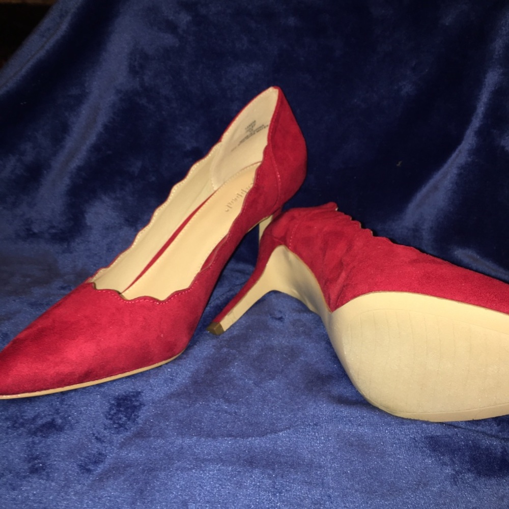 NWT Xhilaration Red Suede Heels
